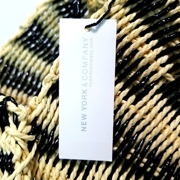 NY & COMPANY Circle, Black & Cream Shoulder Bag New With Tags - Picture 5 of 7